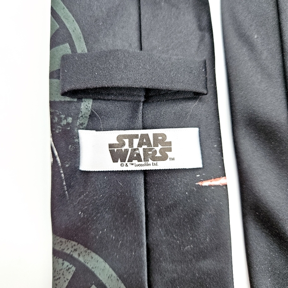 STAR WARS | Kylo Ren light saber neck tie - Picture 3 of 5
